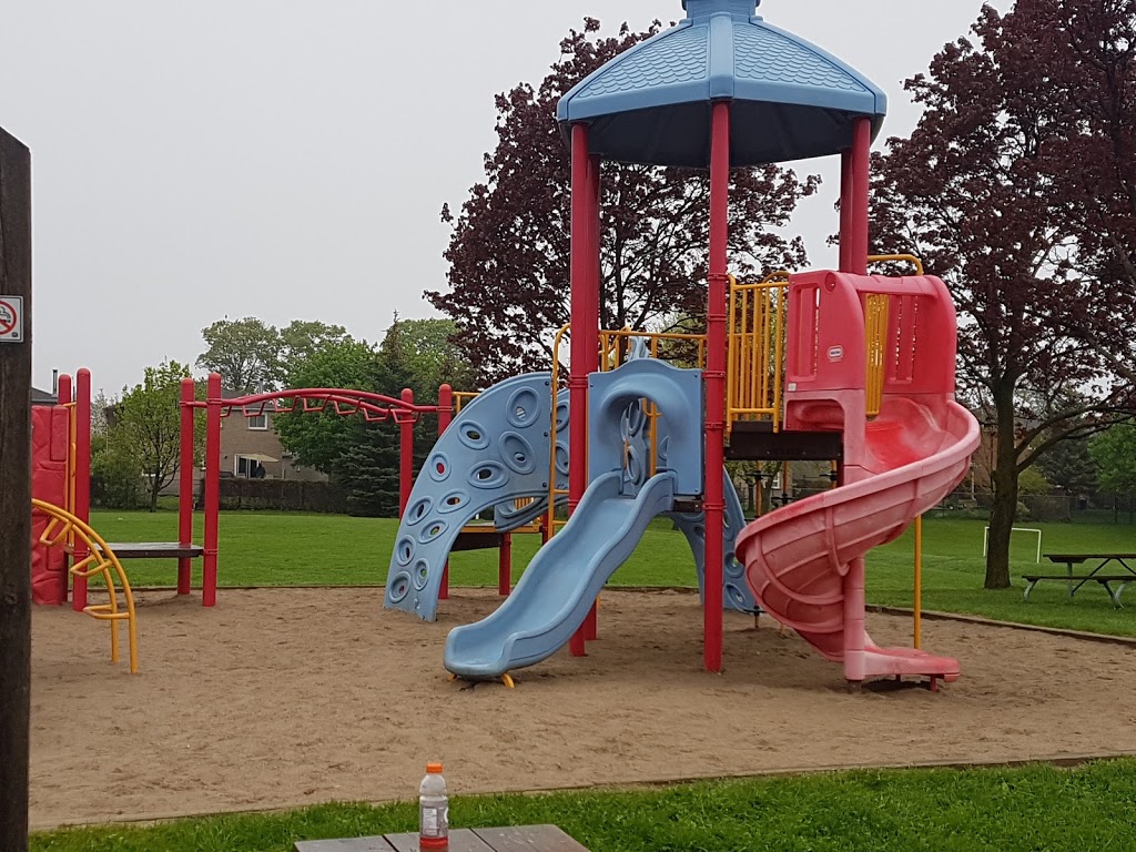 Hickling Park | 211 Johnson St, Barrie, ON L4M 5Y3, Canada