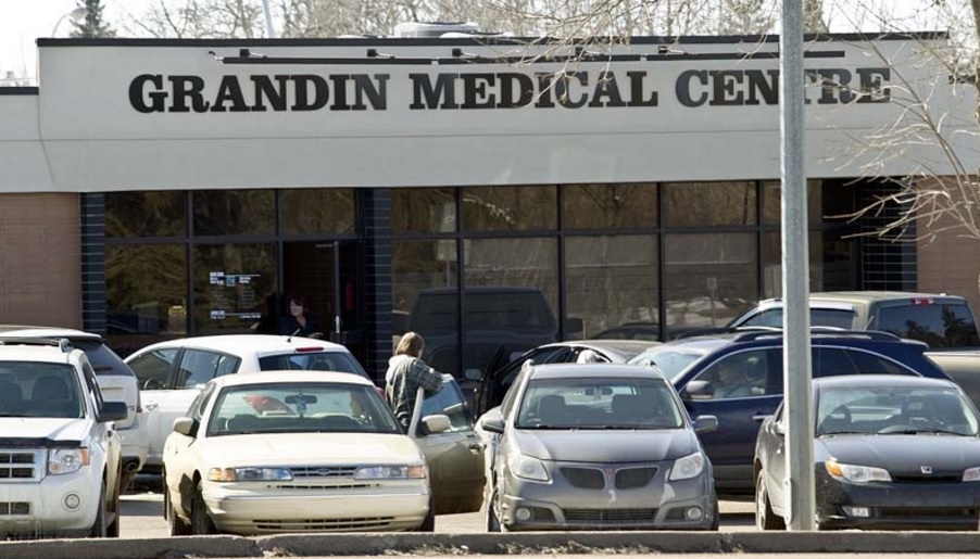 Grandin Medical Clinic | 1 St Anne St, St. Albert, AB T8N 2E8, Canada | Phone: (780) 459-5581