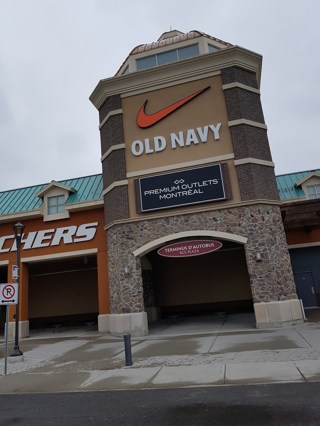 Old Navy Outlet | 19001 Chemin Notre Dame SUITE 706, Mirabel, QC J7J 0T1, Canada | Phone: (450) 420-5546