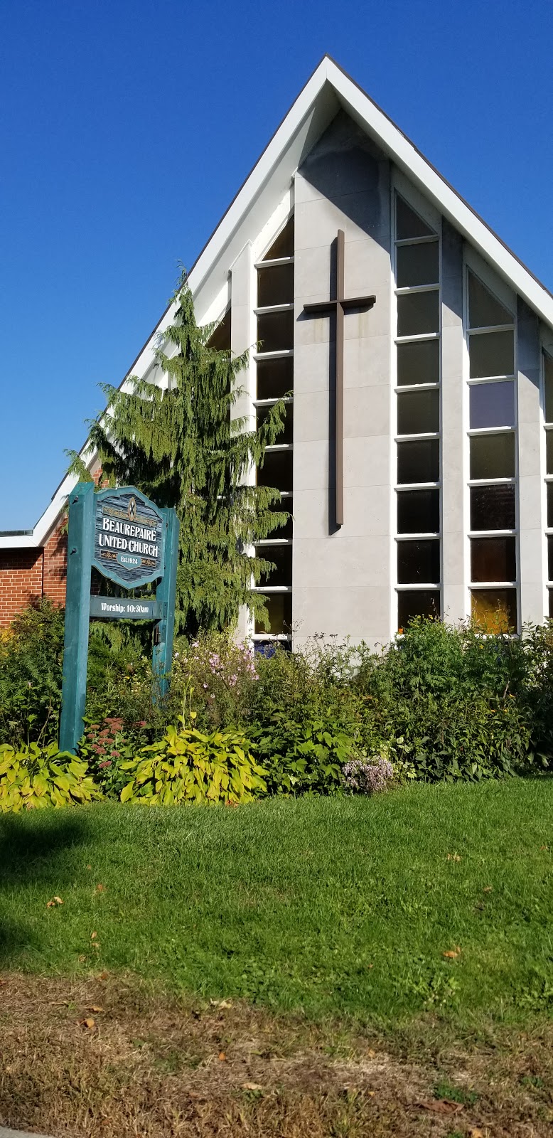 Beaurepaire United Church | 25 Avenue Fieldfare, Beaconsfield, QC H9W 4W4, Canada | Phone: (514) 695-5448