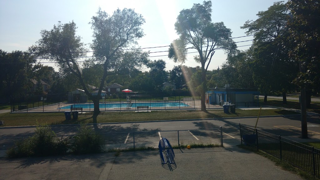 Wedgewood Park Outdoor Pool | 17 Swan Ave, Etobicoke, ON M9B 1V1, Canada | Phone: (416) 394-8496