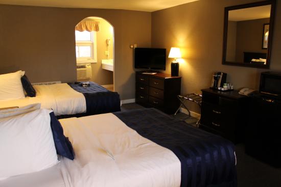 Newport City Inn and Suites | 444 E Main St #5883, Newport, VT 05855, USA | Phone: (802) 334-6558