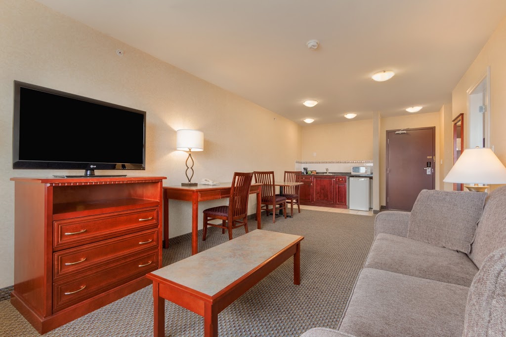 Days Inn & Suites by Wyndham Langley | 20250 Logan Ave, Langley City, BC V3A 4L6, Canada | Phone: (604) 539-0100
