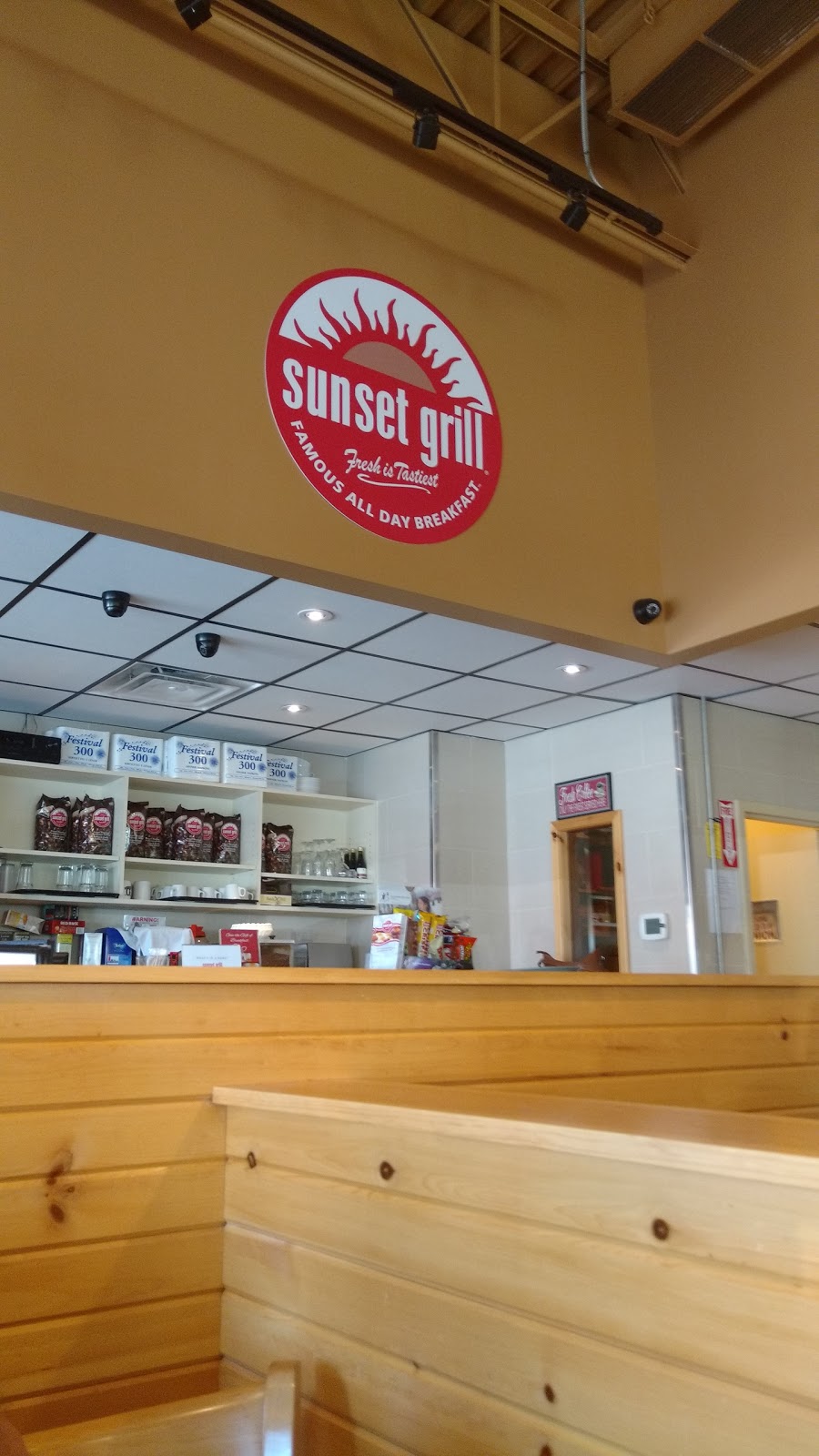 Sunset Grill | 487 Holland St W, Bradford, ON L3Z 0C1, Canada | Phone: (905) 778-9088