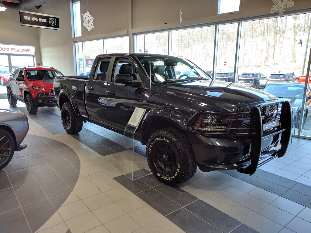 Grenier Chrysler | 1245 Montée Masson, Terrebonne, QC J6W 6A6, Canada | Phone: (450) 471-4111