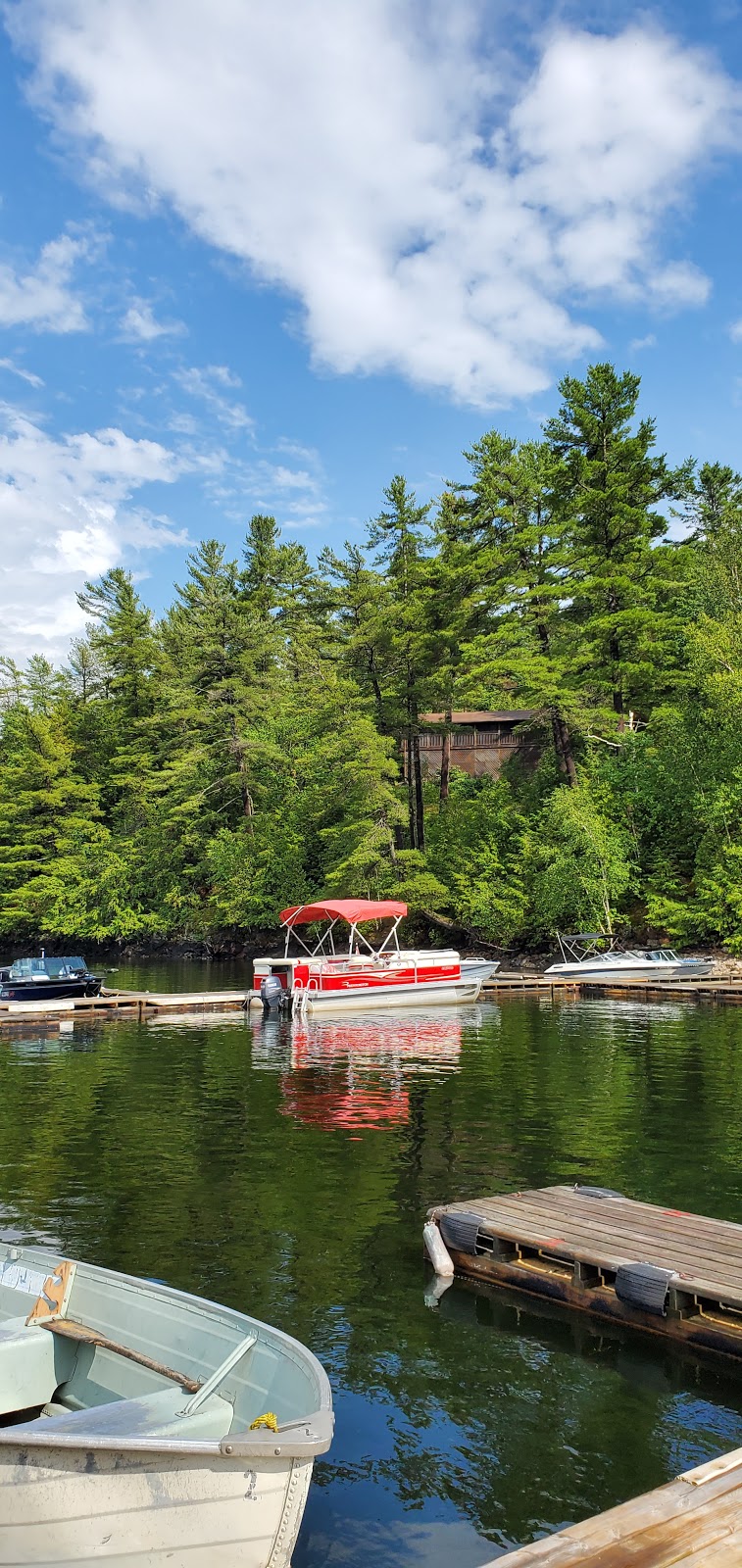 Land O Lakes Lodge | 1122 Lodge Rd, Clarendon Station, ON K0H 1J0, Canada | Phone: (613) 279-2530