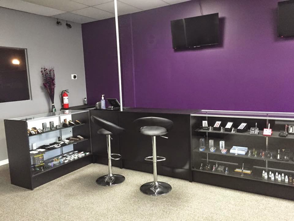 Tricky Vapor | 318 Ontario St, St. Catharines, ON L2R 5L8, Canada | Phone: (289) 362-5111