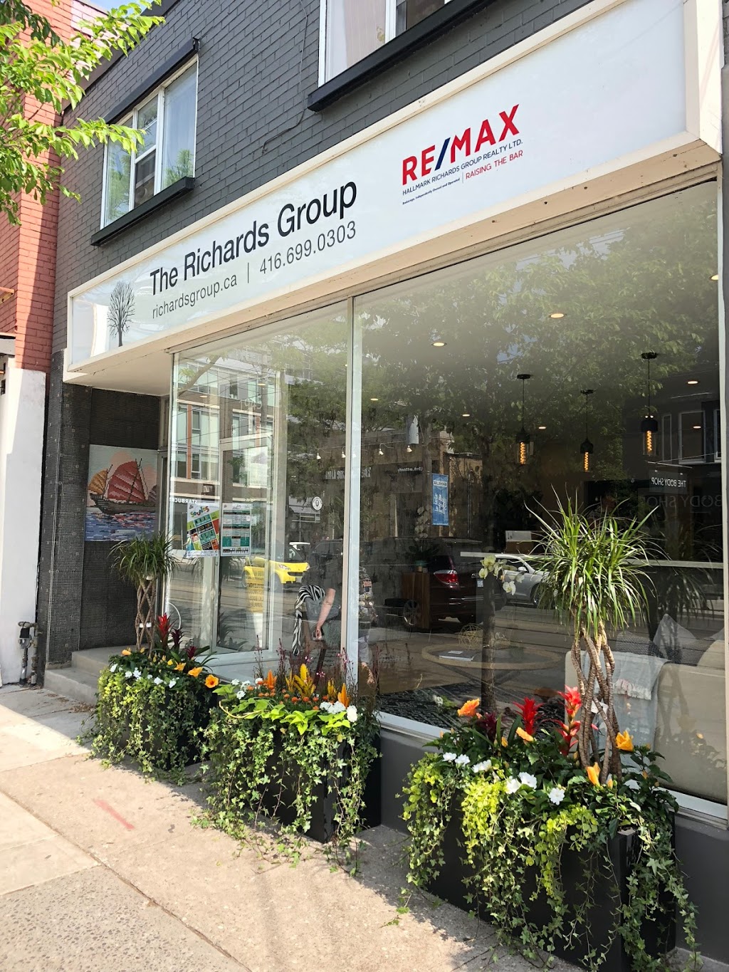 RE/MAX HALLMARK RICHARDS GROUP REALTY LTD. | 1945 Queen St E, Toronto, ON M4L 1H7, Canada | Phone: (416) 699-0303