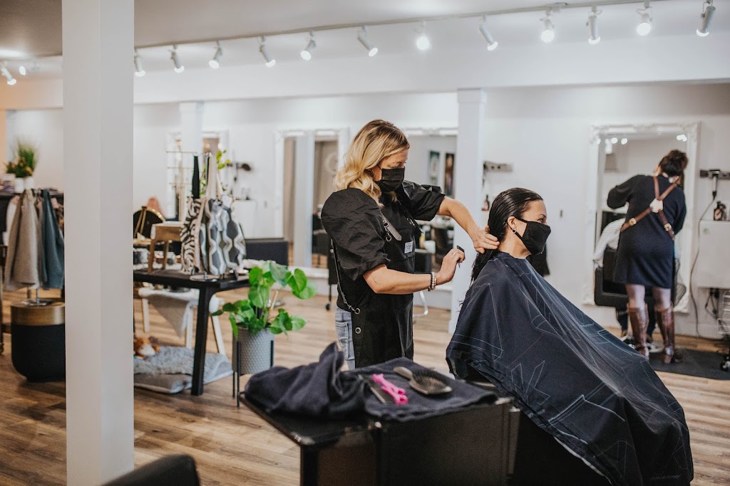 Salon Social | 8815A 92 St NW, Edmonton, AB T6C 3P9, Canada | Phone: (780) 919-0889