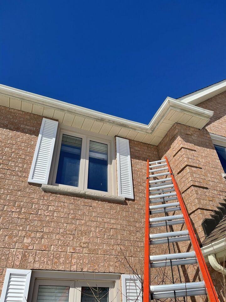 Armaan Window Cleaning | 22 Lloyd Cres, Brampton, ON L7A 4J5, Canada | Phone: (647) 809-9210