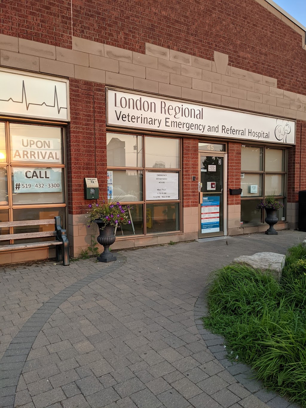 London Regional Veterinary Emergency and Referral Hospital | 41 Adelaide St N, London, ON N6B 3P4, Canada | Phone: (519) 432-3300