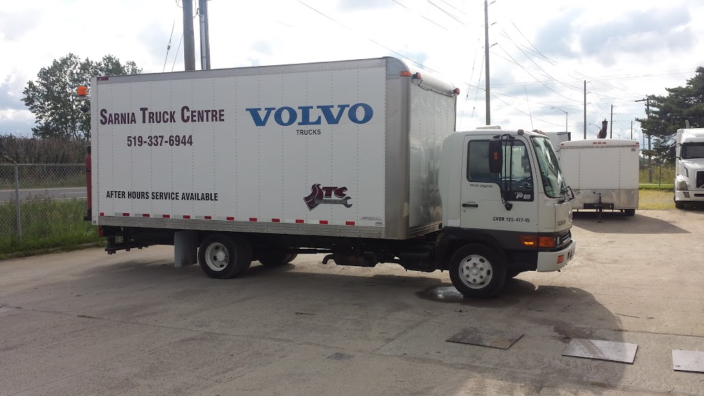 Sarnia Truck Centre | 402 McGregor Side Rd, Sarnia, ON N7T 7H5, Canada | Phone: (519) 337-6944