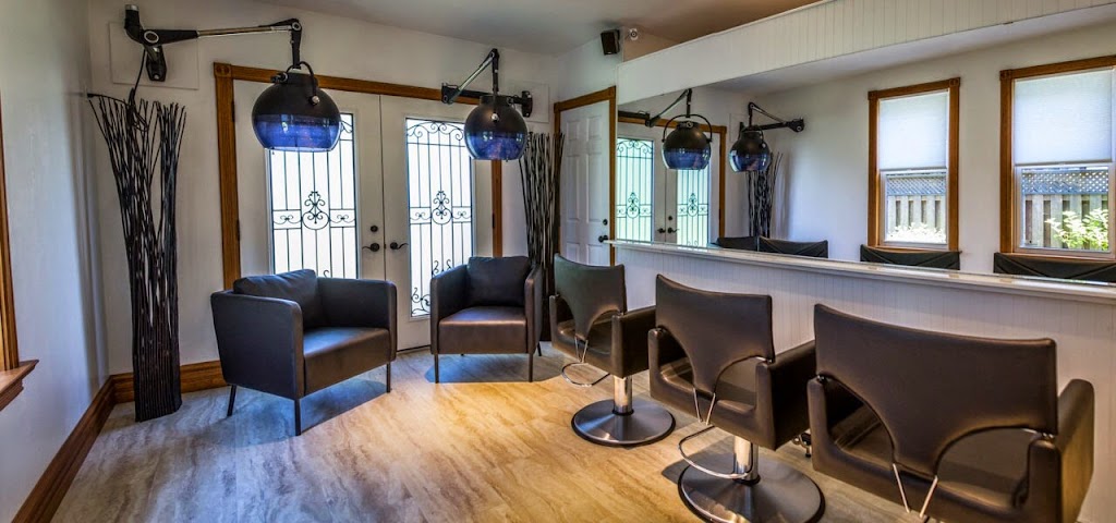 Salon Rx | 213 Bayfield St, Barrie, ON L4M 3B4, Canada | Phone: (705) 739-4044