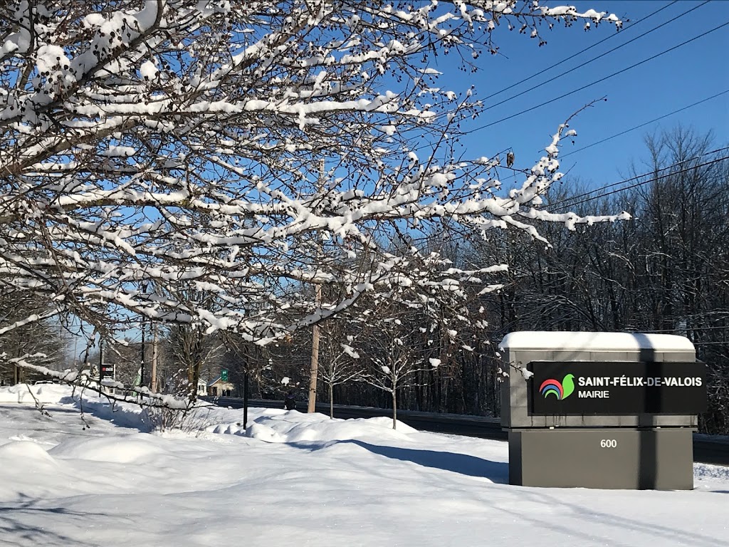 Town Hall | 600 Chemin de Joliette, Saint-Félix-de-Valois, QC J0K 2M0, Canada | Phone: (450) 889-5589