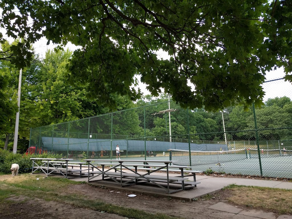 Swansea Tennis Club | 1 Rennie Terrace, Toronto, ON M6S 3C6, Canada | Phone: (416) 803-9464