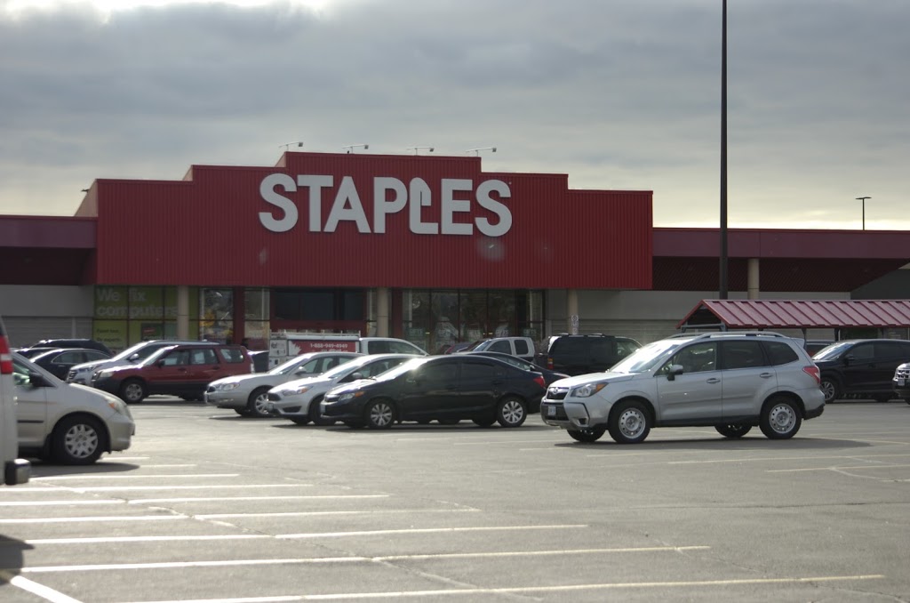 Staples Shoppers World | 3003 Danforth Ave Unit 2, Toronto, ON M4C 1M9, Canada | Phone: (416) 686-4711