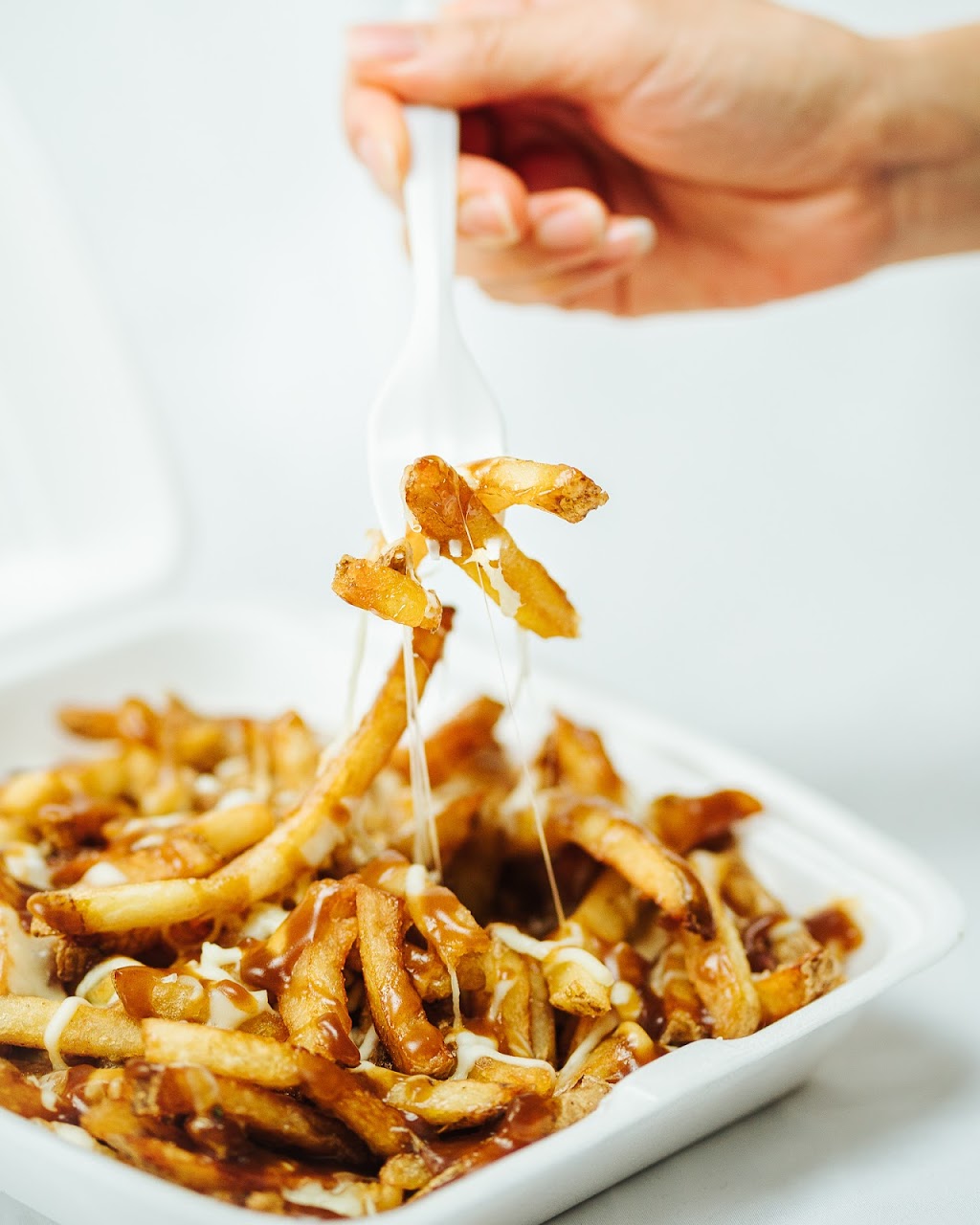 Choobees Fries | 2327 King St E, Hamilton, ON L8K 1X6, Canada | Phone: (289) 700-2040