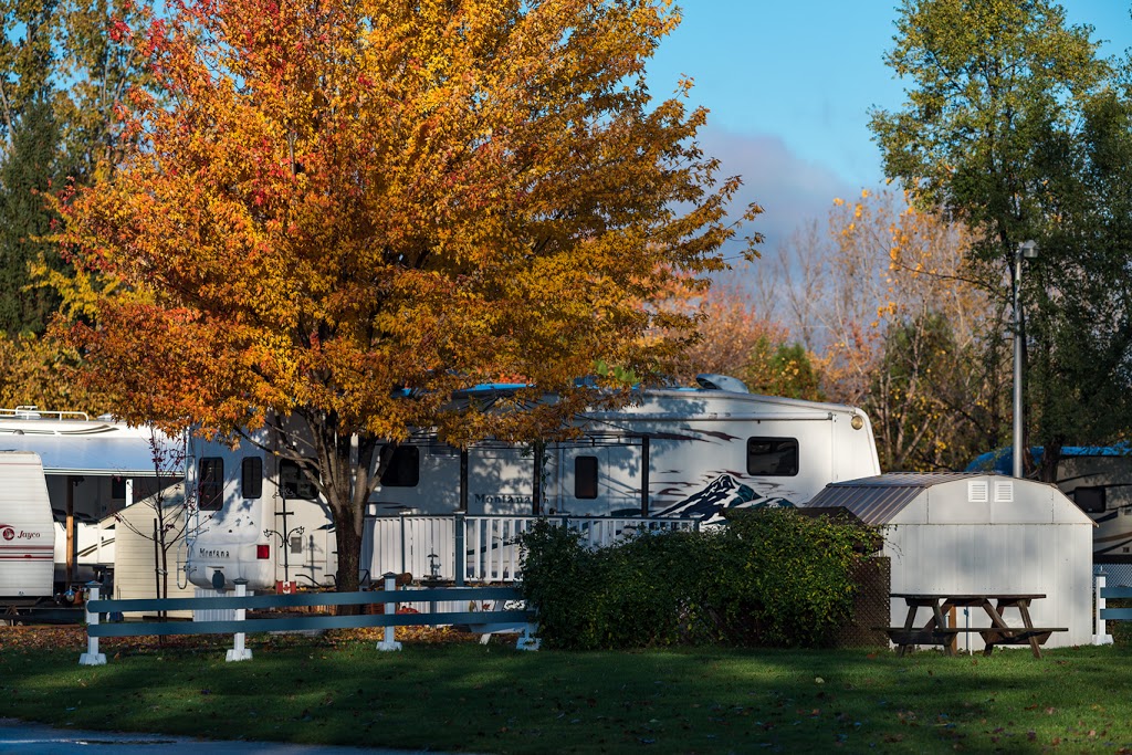 Country View Motel & RV Camping Resort | 4569 London Line, Wyoming, ON N0N 1T0, Canada | Phone: (519) 845-3394