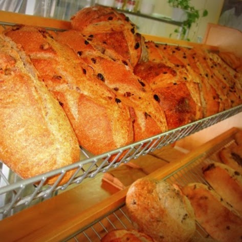 Du bon pain croûte que croûte | 2440 Ave Principale, Saint-Élie-de-Caxton, QC G0X 2N0, Canada | Phone: (819) 221-2755