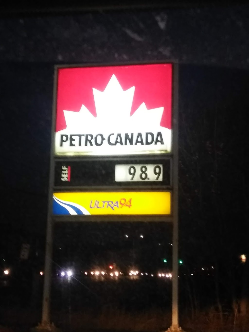 Petro-Canada | 490 Hamilton Regional Rd 5, Waterdown, ON L0R 2H1, Canada | Phone: (905) 689-4870