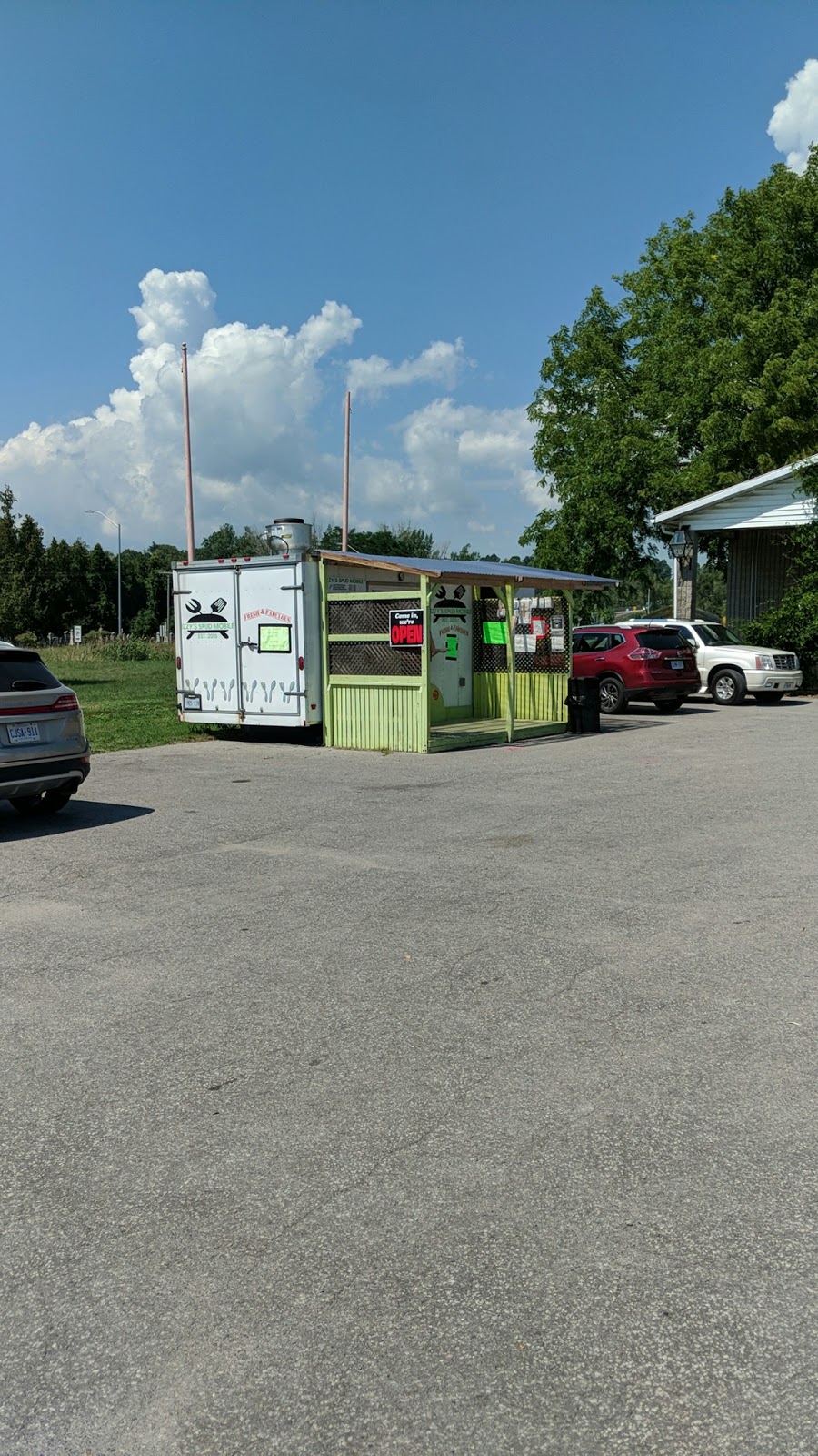 Izzys Chip Truck | Cramahe, ON K0K 1S0, Canada | Phone: (905) 376-8168