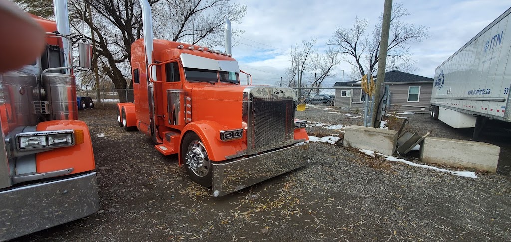 Flat Load Carrier | 116 Jerseyville Rd, Brantford, ON N3T 5M1, Canada | Phone: (647) 521-9595