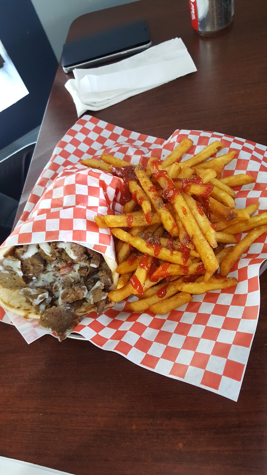 Donair House | 9925 Tecumseh Rd E, Windsor, ON N8R 1A5, Canada | Phone: (519) 735-7482