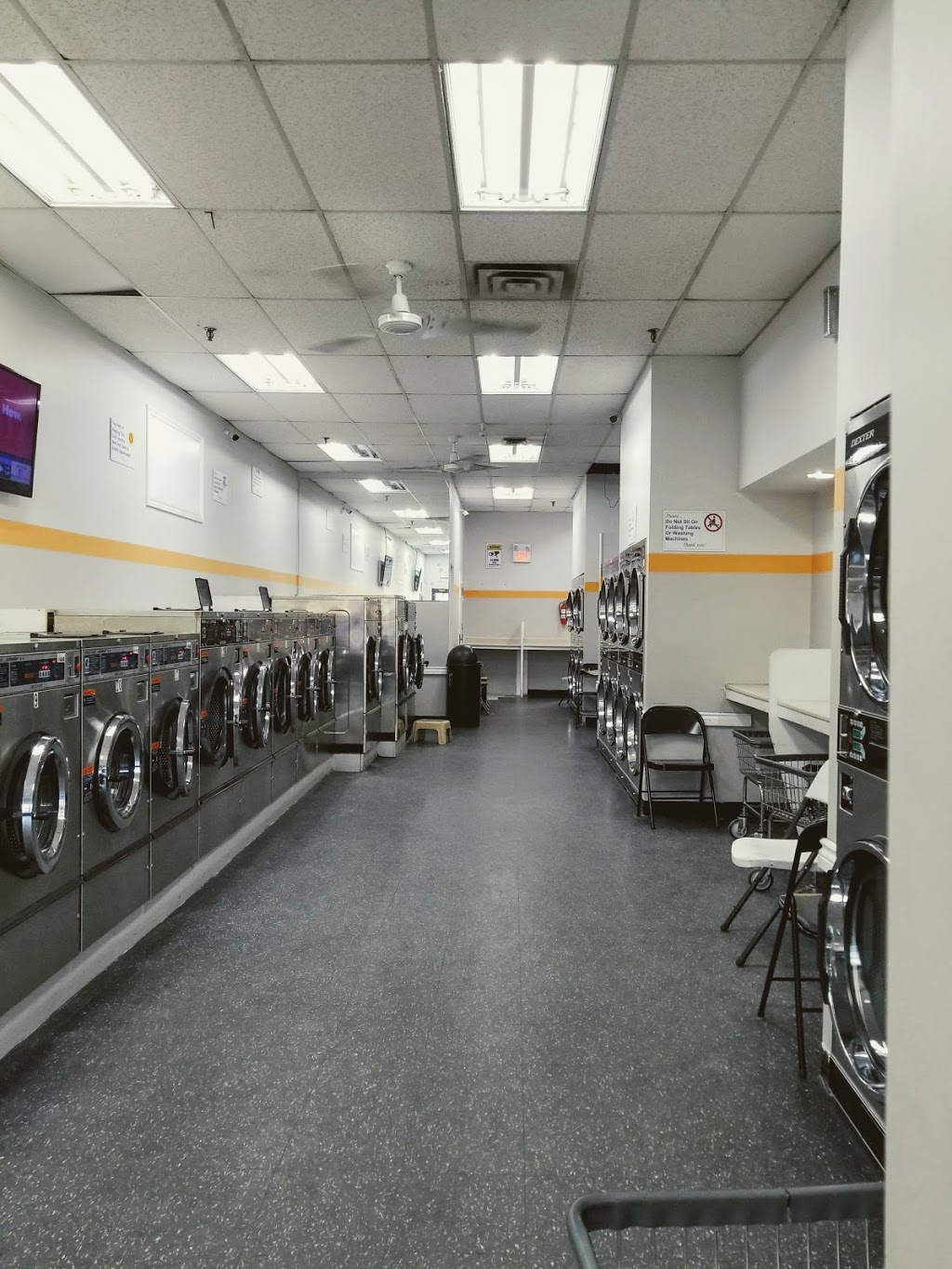 Easy Xpress Laundry | 1221 Markham Rd #6, Scarborough, ON M1H 3E2, Canada | Phone: (647) 999-1634