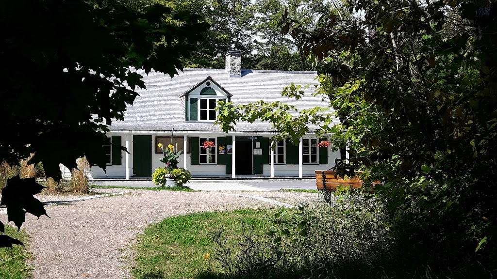 Maison Déry | Chemin du Roy, Pont-Rouge, QC G3H 2G7, Canada | Phone: (418) 873-1676