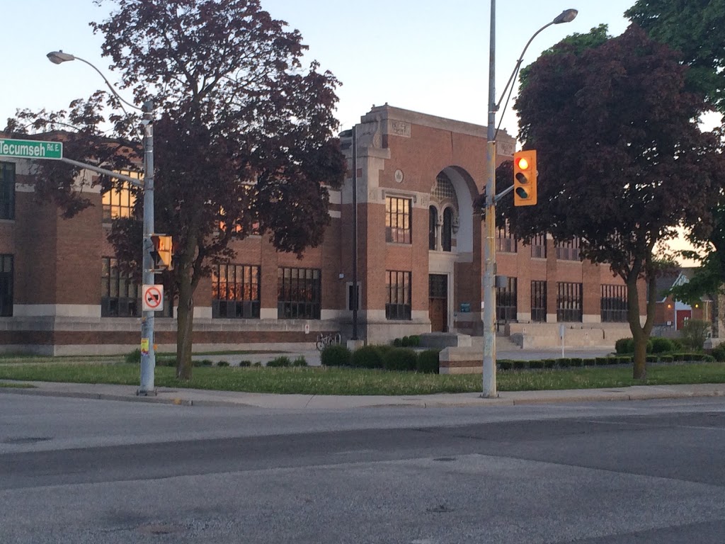 John Campbell Public School | 1255 Tecumseh Rd E, Windsor, ON N8W 1B7, Canada | Phone: (519) 254-6411