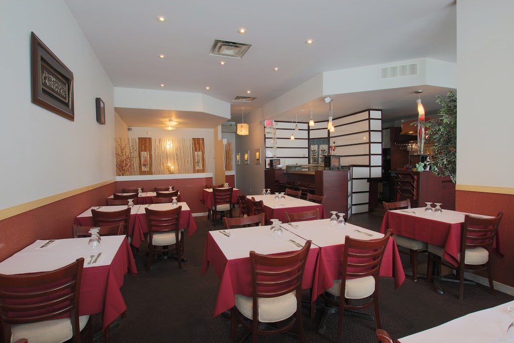 Azie restaurant | 2444 Boulevard René-Gaultier, Varennes, QC J3X 1X7, Canada | Phone: (450) 929-3222