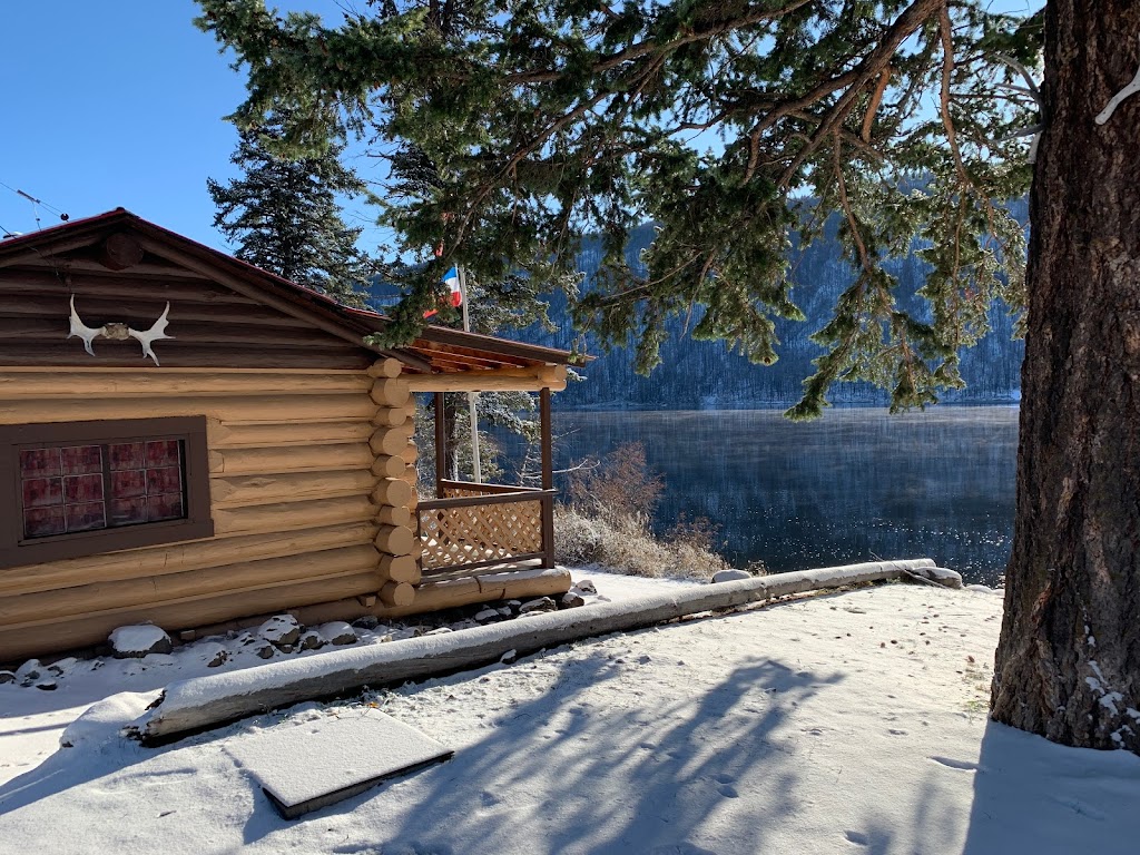 White Moose Resort | 3022 Loon Lake Rd, Cache Creek, BC V0K 1H1, Canada | Phone: (250) 459-2258