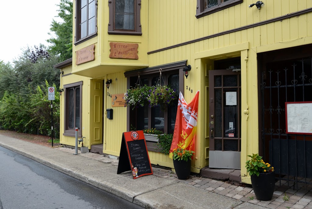 Bistro LAlsacien | 240 Rue Sainte-Marie, La Prairie, QC J5R 1G2, Canada | Phone: (450) 907-4250