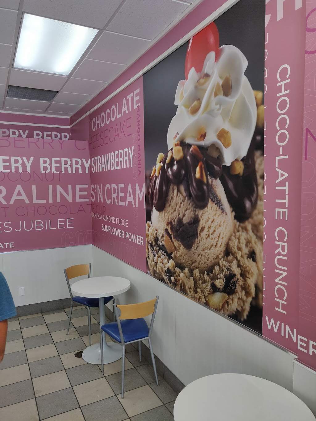 Baskin Robbins | 207-5892 Main Street East, Whitchurch-Stouffville, ON L4A 2S8, Canada | Phone: (905) 642-3133