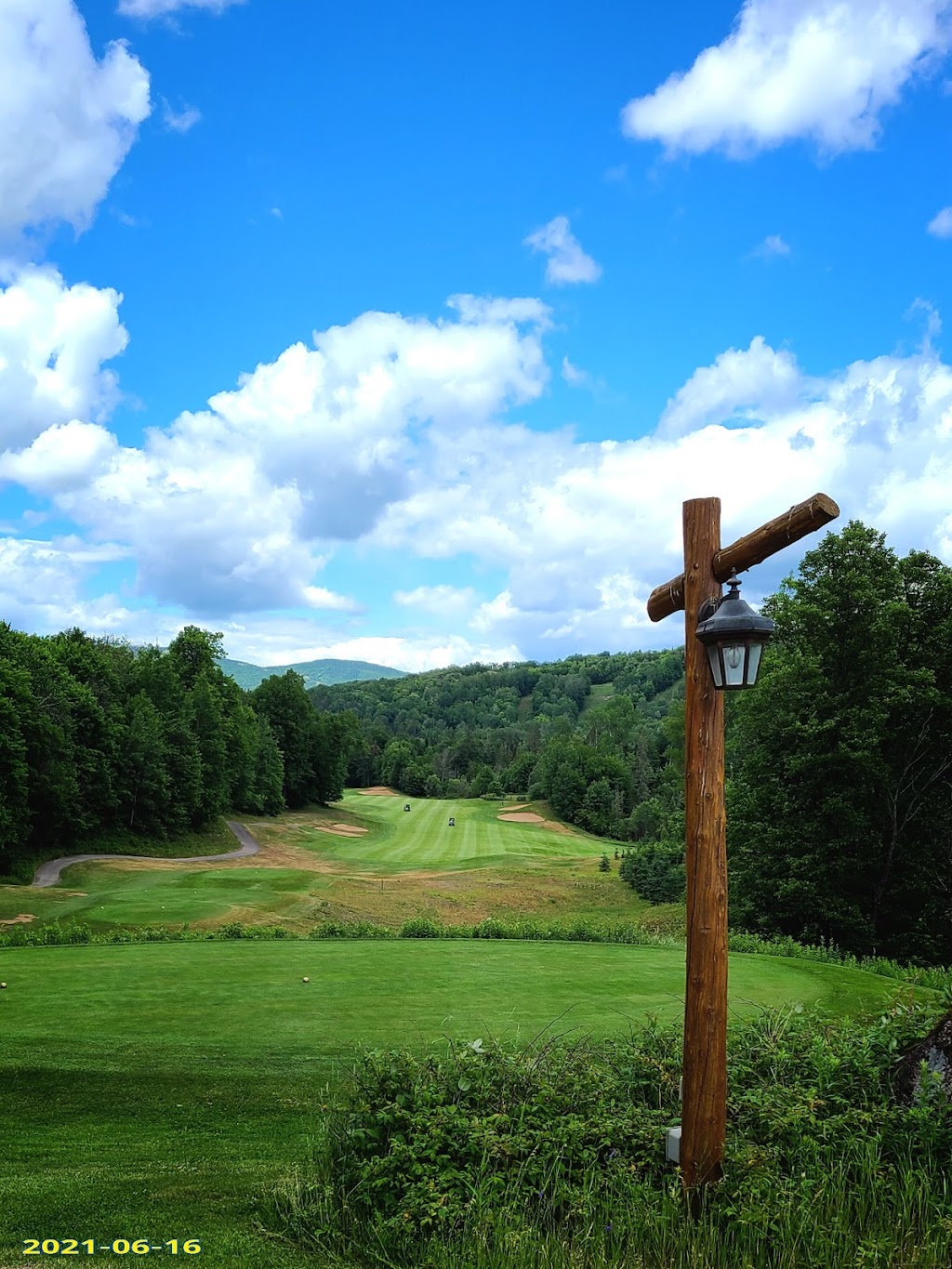 La Bete Golf | 1760 Chemin du Golf, Mont-Tremblant, QC J8E 2K6, Canada | Phone: (819) 425-9888