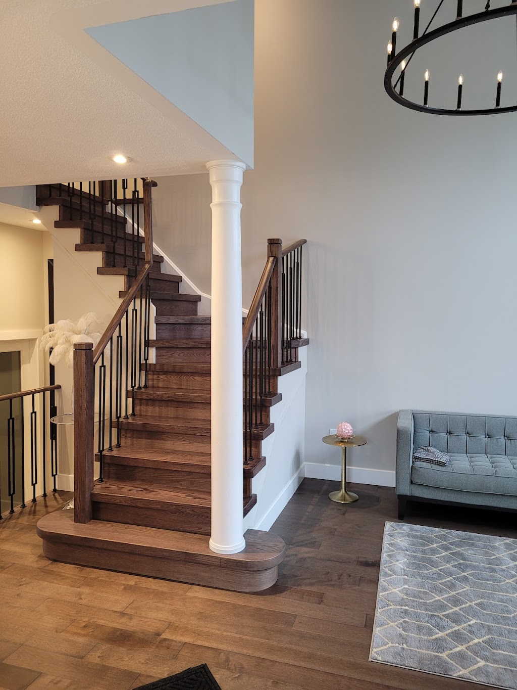 Quality stairs and flooring | 3305 Trisha Downs, Mississauga, ON L5A 2A6, Canada | Phone: (905) 699-7206