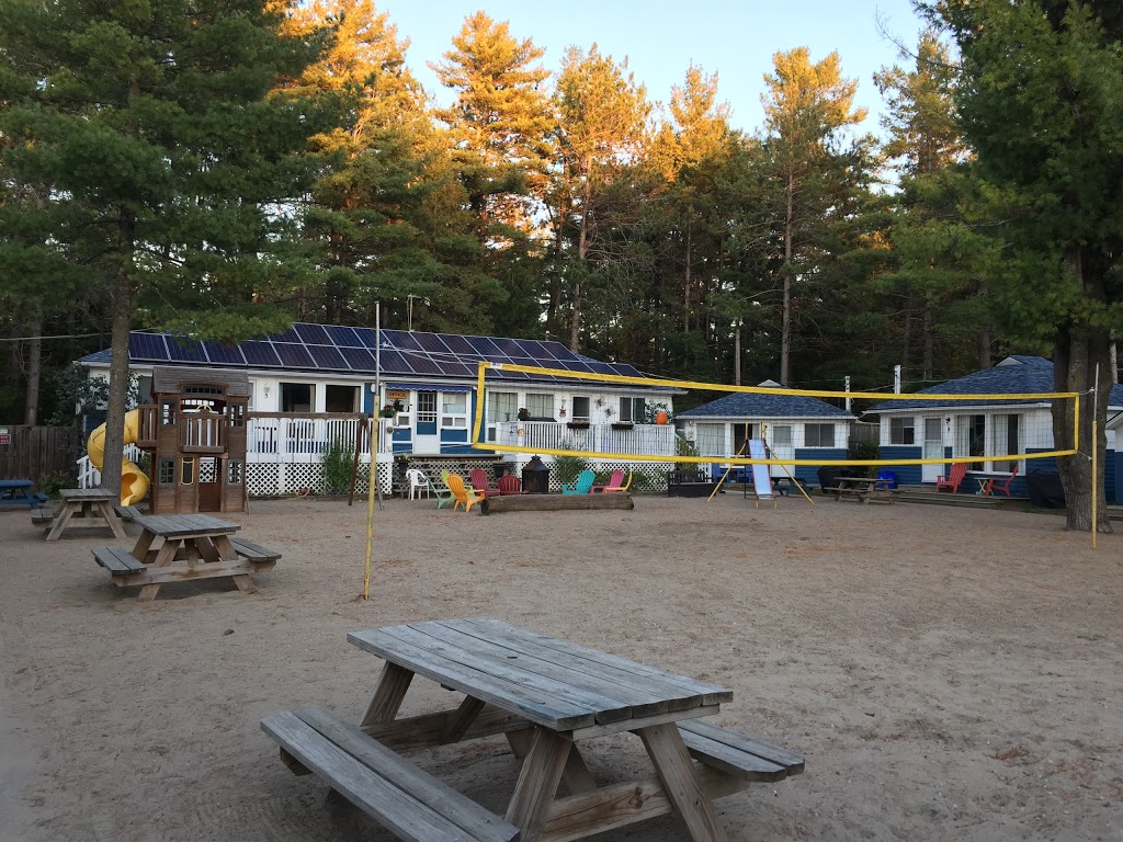 Wu Wus Cabins | 717- 2M3, 725 River Rd E, Wasaga Beach, ON L9Z 2M4, Canada | Phone: (705) 888-5401