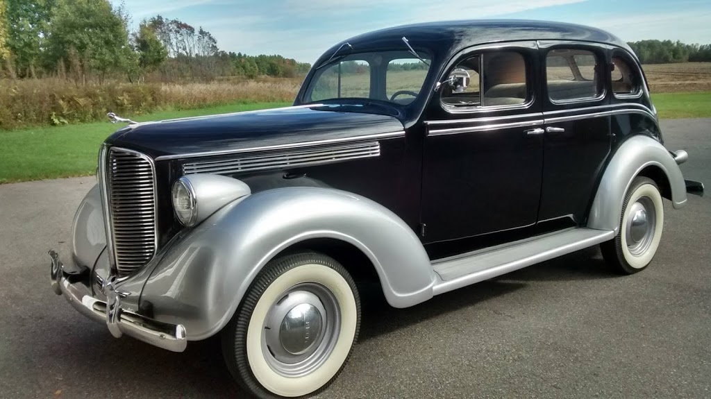 Limousine antique - ROLLS ROYCE 1957 | 380 Rang Saint Félix O, Notre-Dame-du-Mont-Carmel, QC G0X 3J0, Canada | Phone: (819) 696-5656