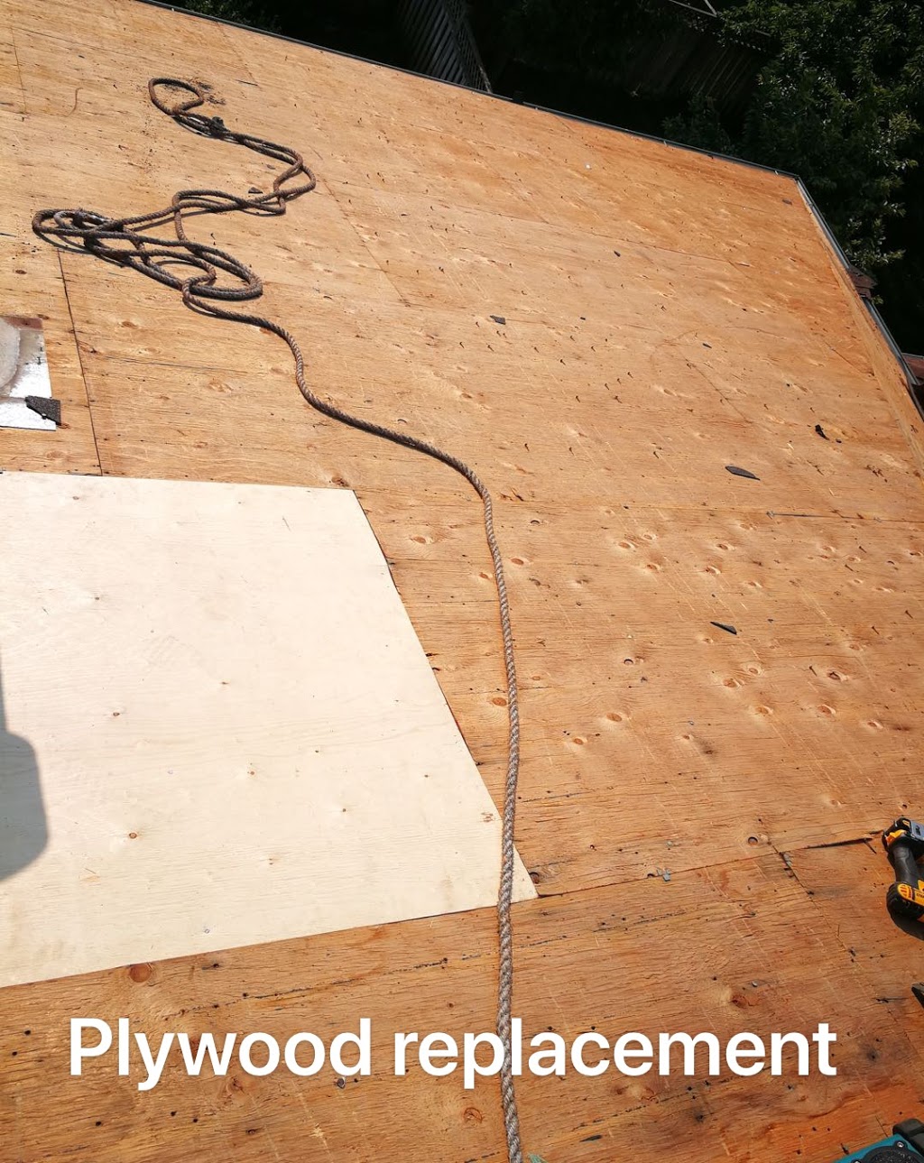 Roofing Repairs | 166 Chessington Ave, East Gwillimbury, ON L9N 0R6, Canada | Phone: (647) 675-2068