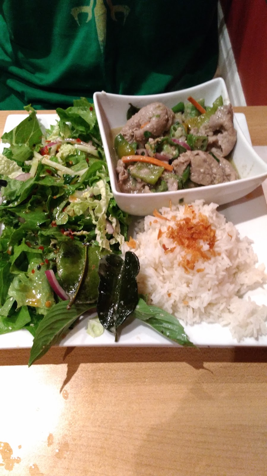 Île Pho | 4 Rue Belmont, Gatineau, QC J9H 6J5, Canada | Phone: (819) 682-4746