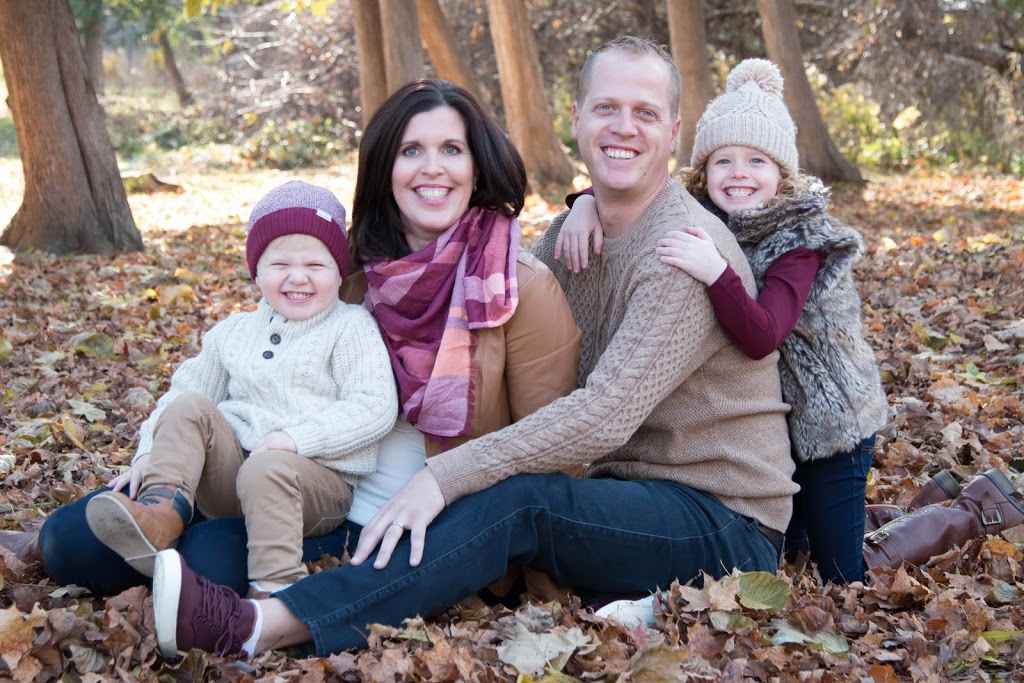 Canadian Family Photography | 11 Maguire St, Lindsay, ON K9V 0L3, Canada | Phone: (905) 806-2239