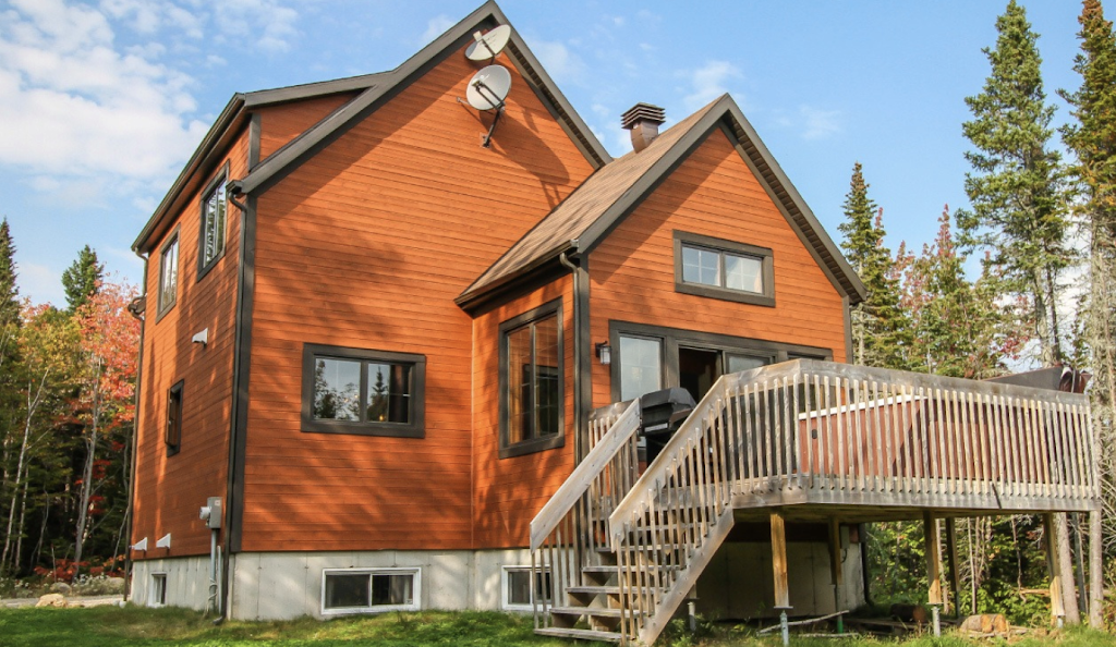 Chalets à Louer | MonsieurChalets.com | 153 Chemin de la Martine, Petite-Rivière-Saint-François, QC G0A 2L0, Canada | Phone: (844) 624-2538