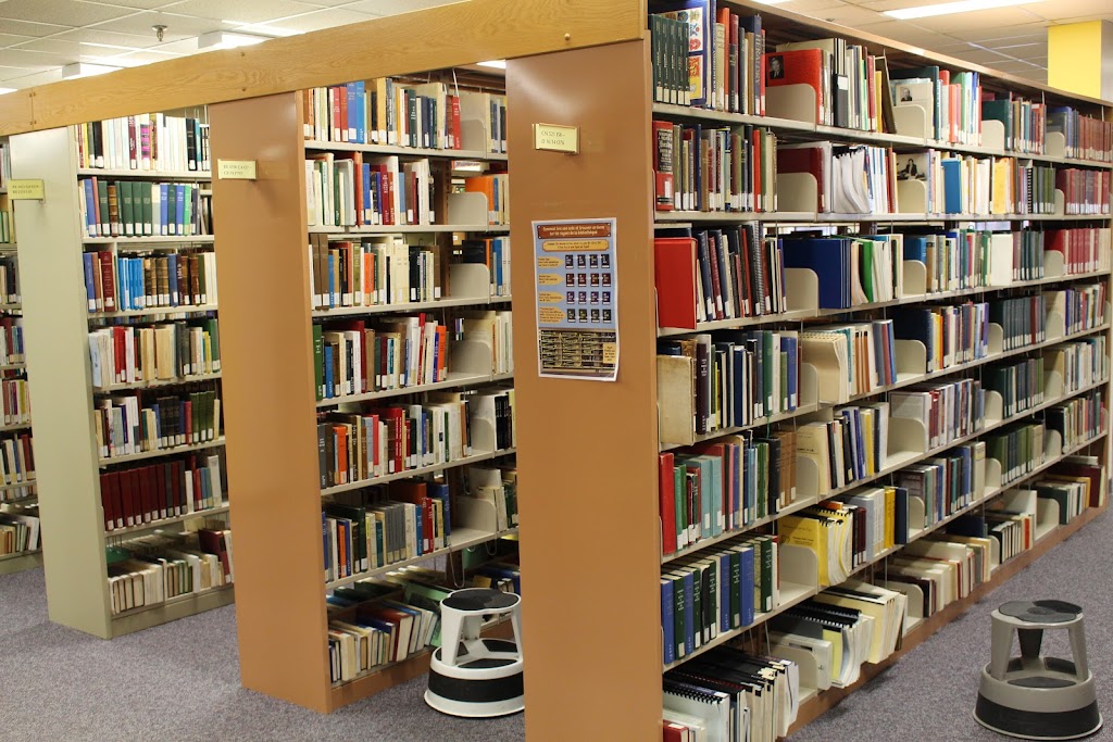 Bibliothèque Champlain | 415 Université Ave, Moncton, NB E1A 3E9, Canada | Phone: (506) 858-4157