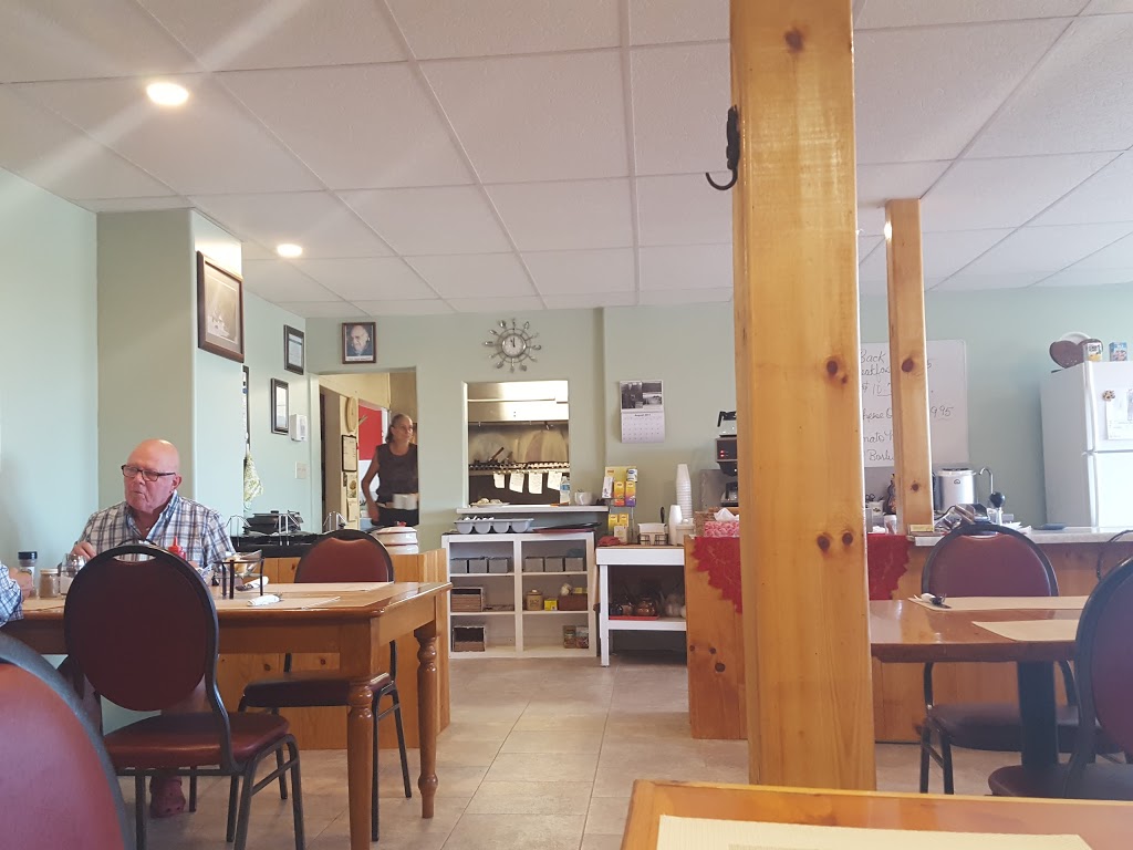 Sherrys Country Corner Cafe | 18707 Kent Bridge Rd, Morpeth, ON N0P 1X0, Canada | Phone: (519) 674-1591