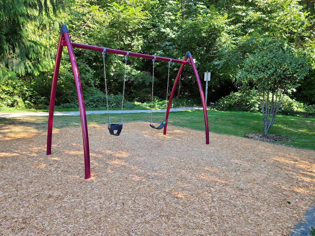 Playground | 1871 MacGowan Ave, North Vancouver, BC V7P 2X5, Canada | Phone: (604) 990-2311