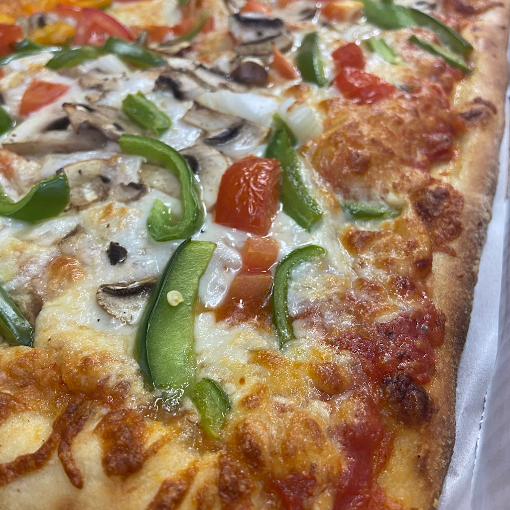 Port Credit Pizza E Dolci | 252 Lakeshore Rd E, Mississauga, ON L5G 1G9, Canada | Phone: (905) 990-5600