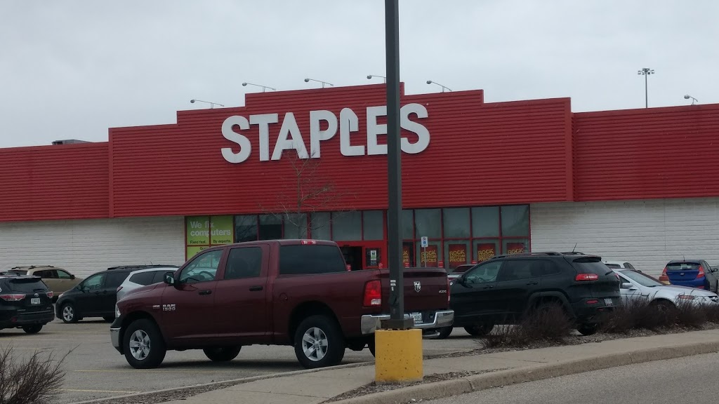 Staples | 245 Strasburg Rd, Kitchener, ON N2E 3W7, Canada | Phone: (519) 571-7420