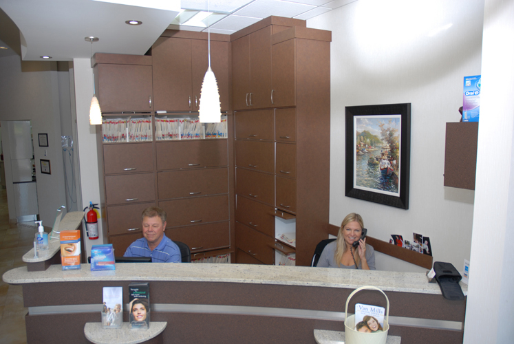 Van Mills Dental Dr. DeMarchi | 1900 Fowler Dr Unit D107, Mississauga, ON L5K 0A1, Canada | Phone: (905) 823-7600