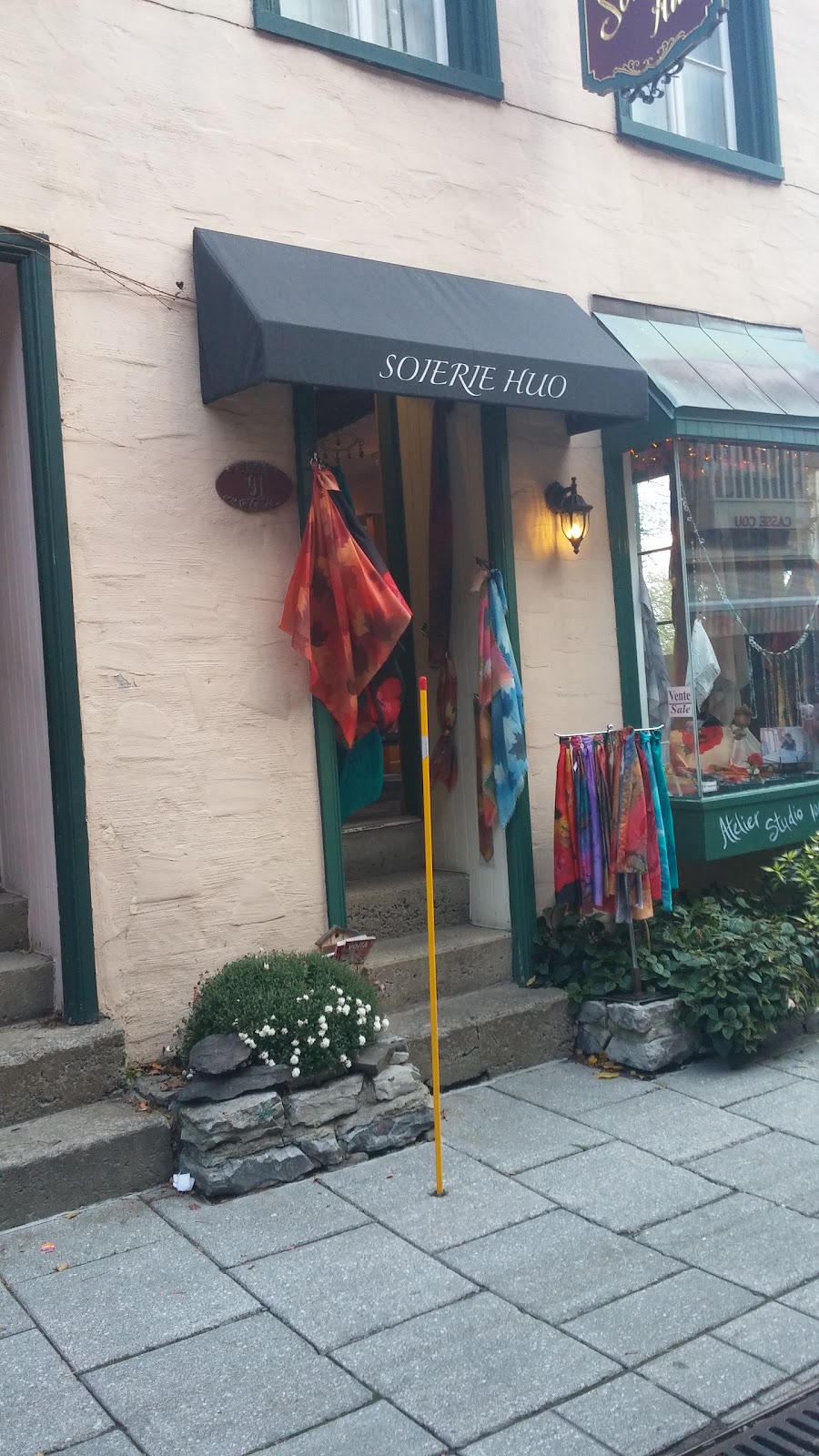 Soierie Huo Inc (La) | 91 Rue du Petit Champlain, Québec, QC G1K 4H5, Canada | Phone: (418) 692-5920