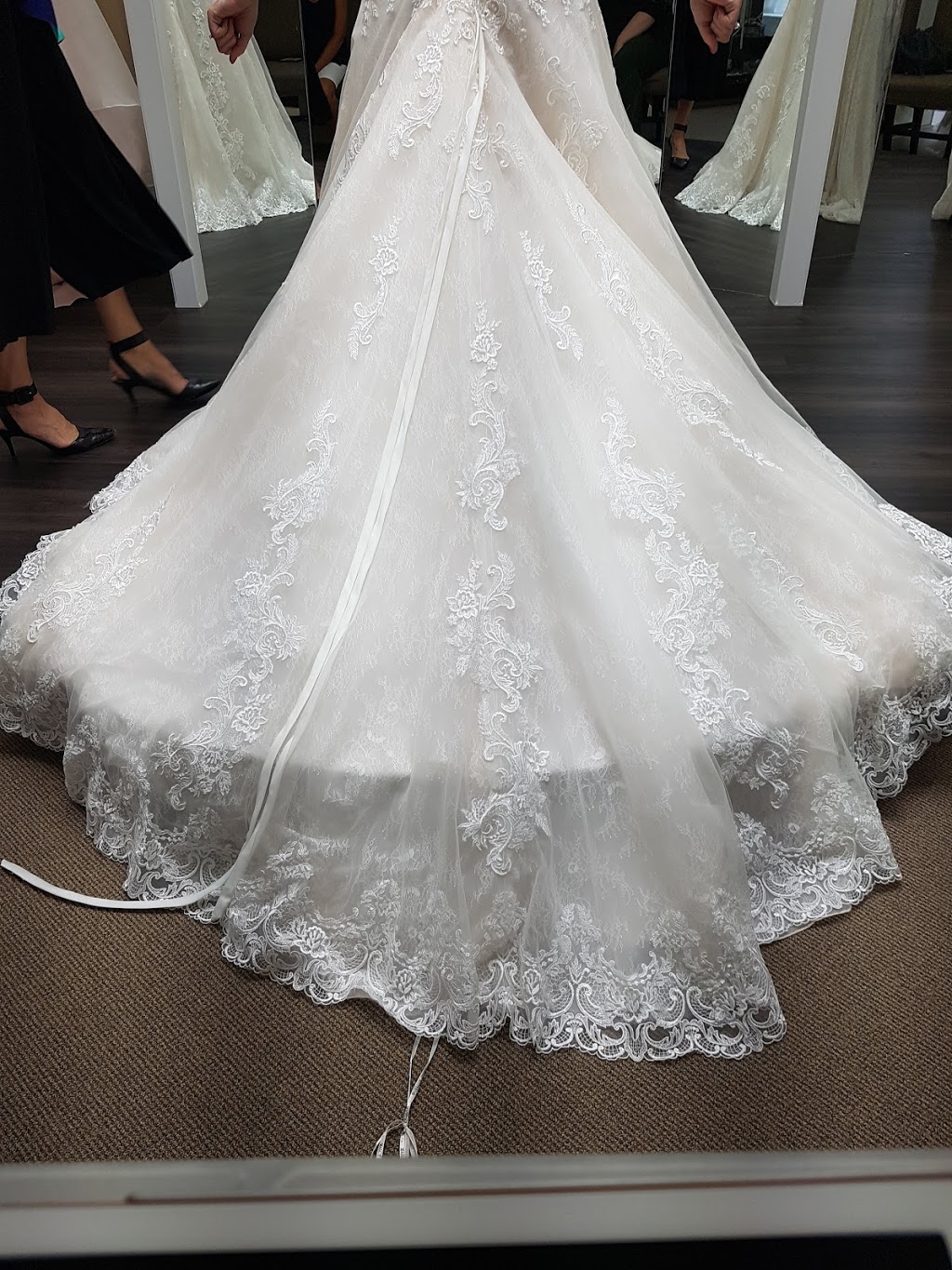 Bliss Bridal Boutique | 19 Sawdon Dr, Whitby, ON L1N 9E9, Canada | Phone: (905) 721-9775
